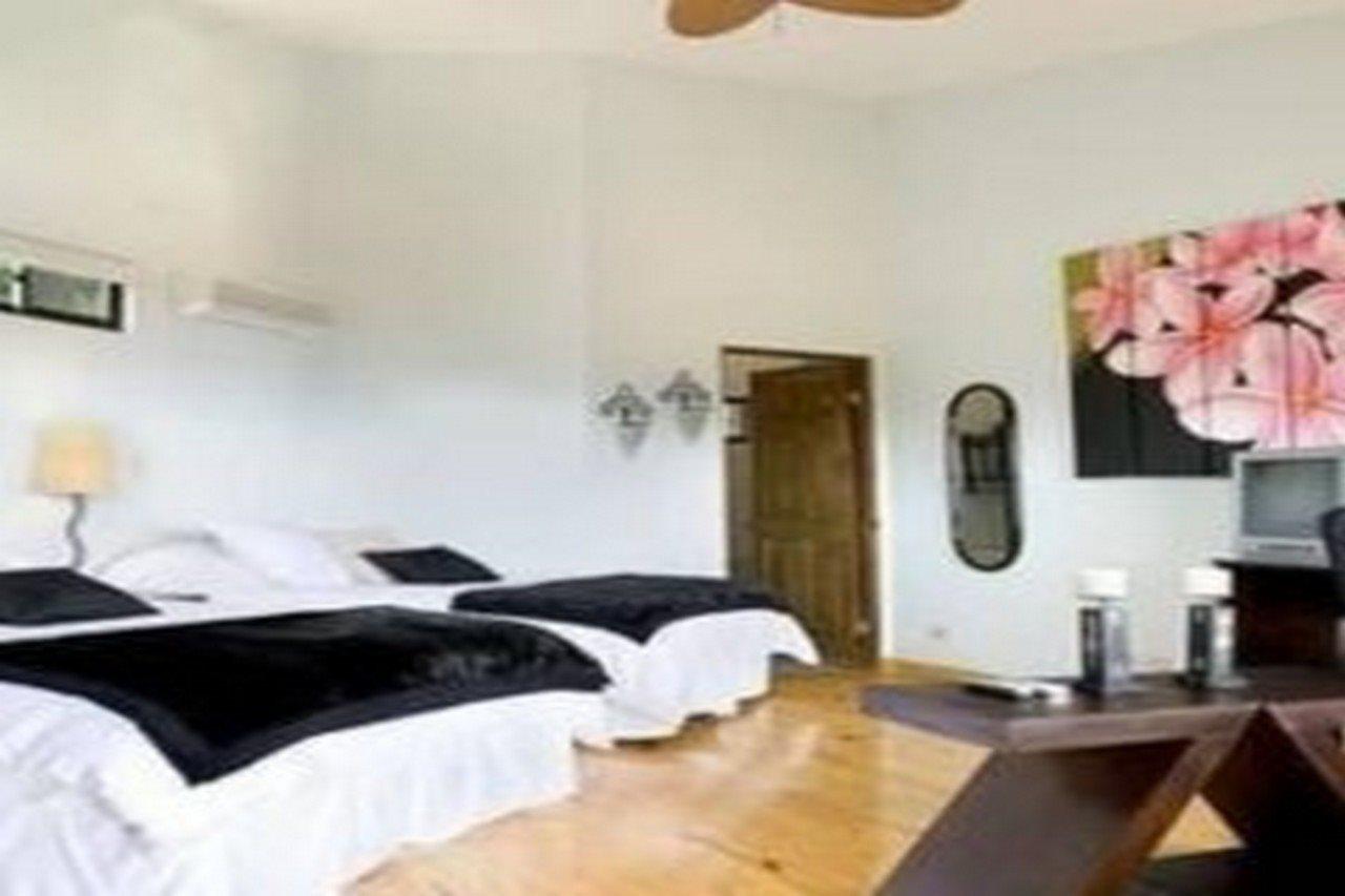 Hotel Out Of Bounds Boutique 3*